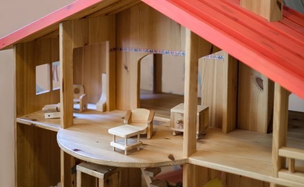 Doll House Assembly in Mchenry